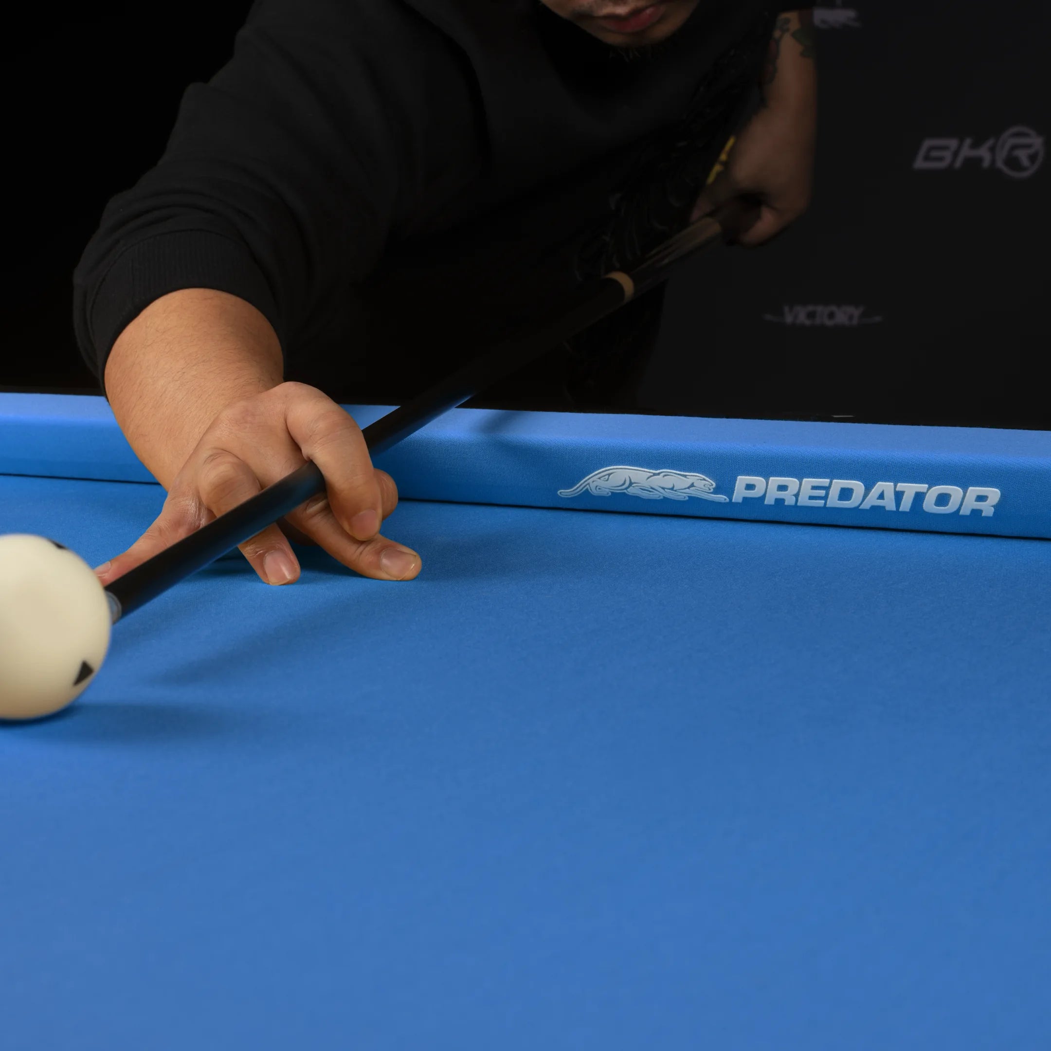 Predator Arcadia select pool cloth electric blue