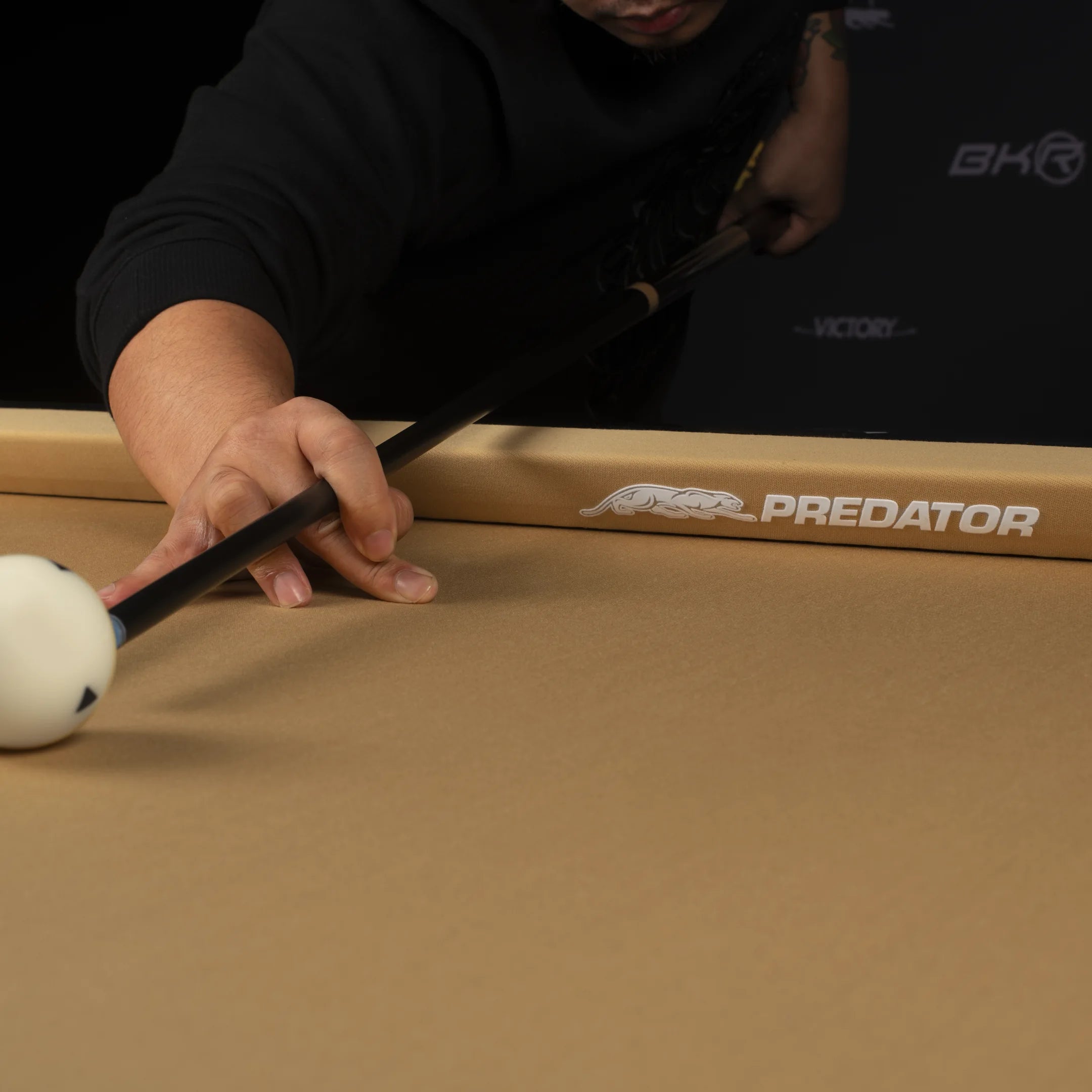 Predator Arcadia select pool cloth electric gold